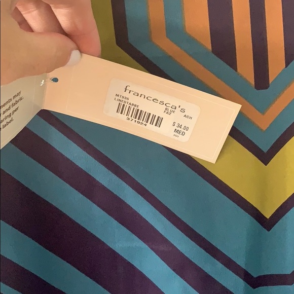 Bee Stitched Blouse - Picture 3 of 3